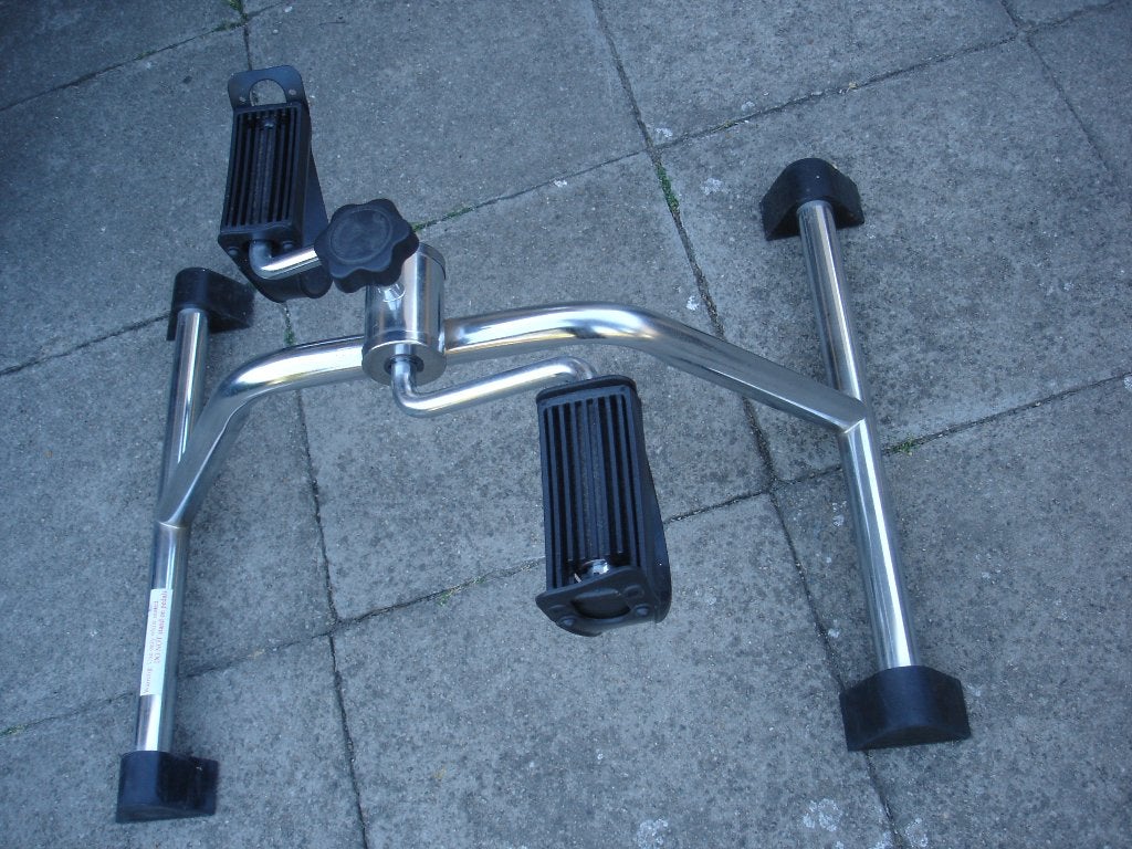 mini hometrainer/bewegingstrainer /pedaaltrainer /stoelfiets, Ophalen, Armen, Aluminium, Zo goed als nieuw