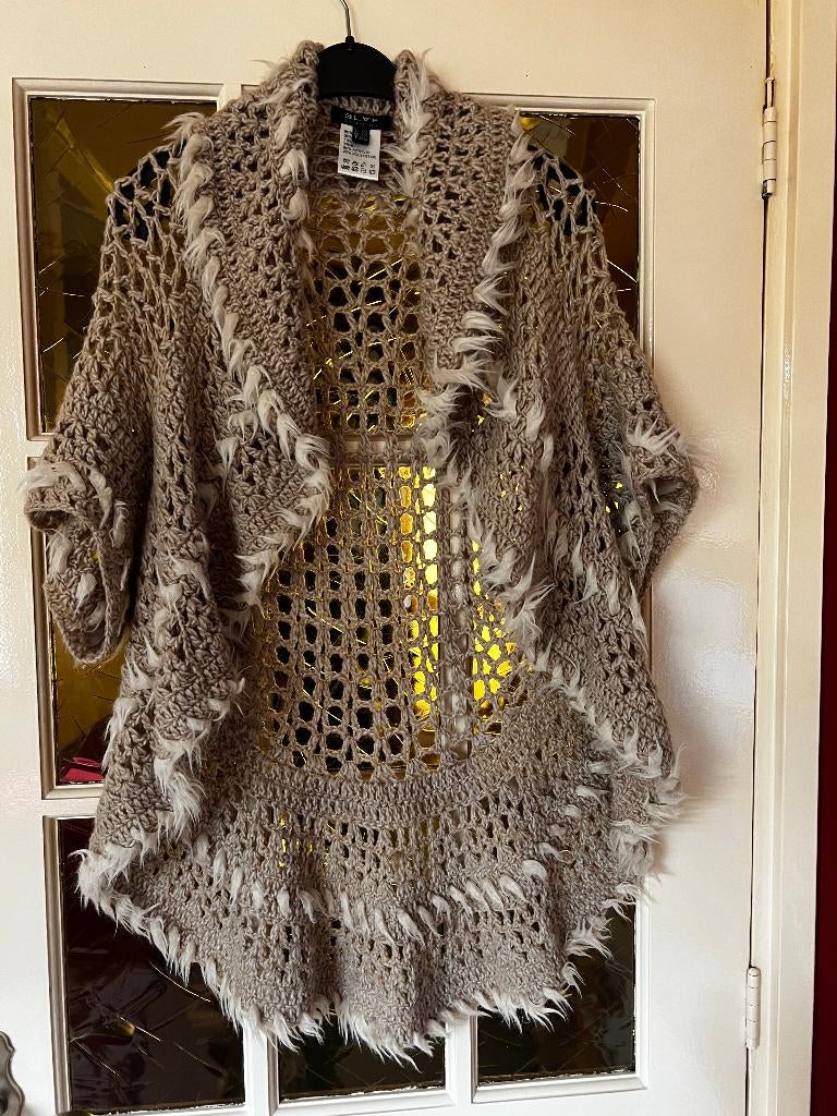 gehaakt beige vest, Ophalen of Verzenden, Zo goed als nieuw, Maat 38/40 (M), Beige