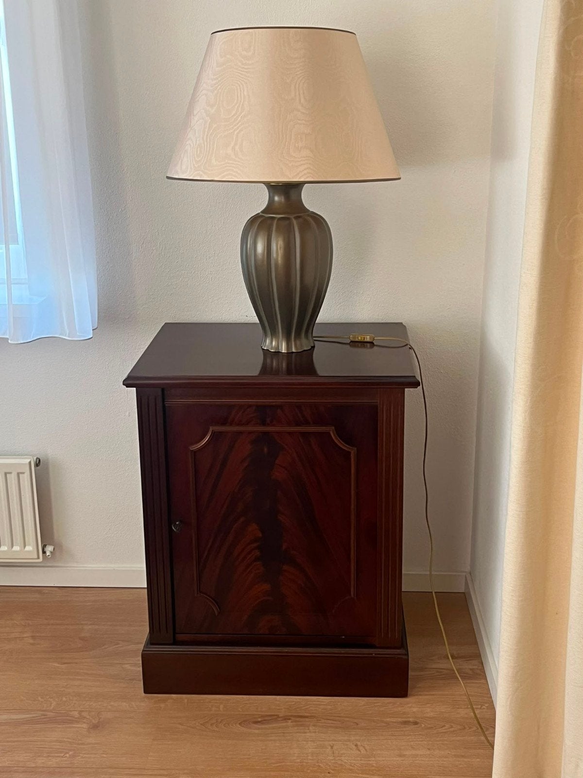 Klassieke tafellamp met stoffen kap, Huis en Inrichting, Lampen | Tafellampen, Ophalen, Gebruikt, Overige merken, Goud