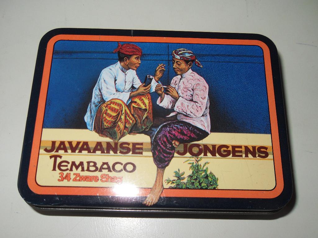 Blikje Javaanse JongensTembaco 34 zware shag, Verzenden, Gebruikt, Tabaksdoos of Verpakking
