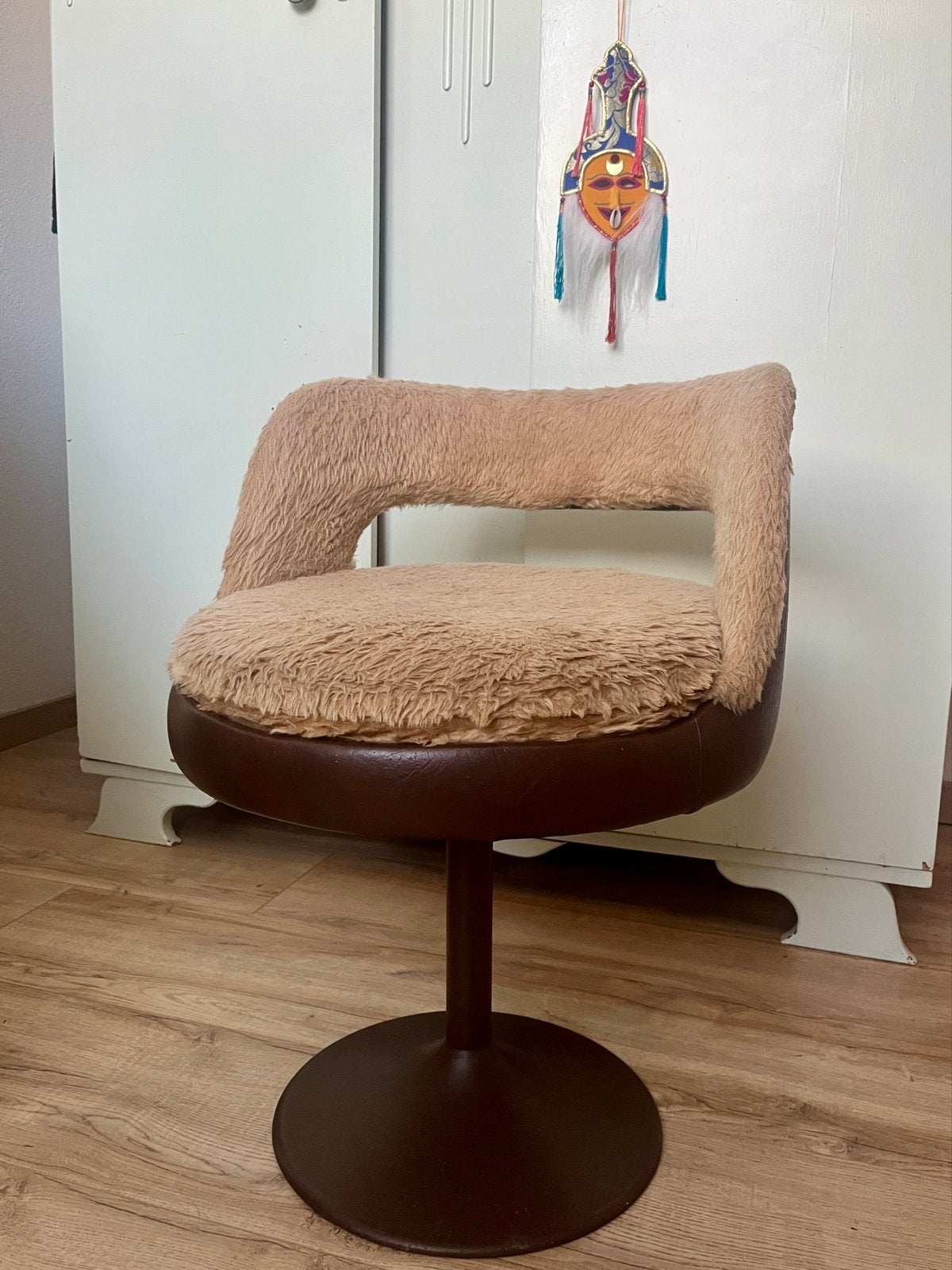 Vintage retro stoel rond met teddy stof en skai leer, Ophalen, Gebruikt, Bruin, Leer