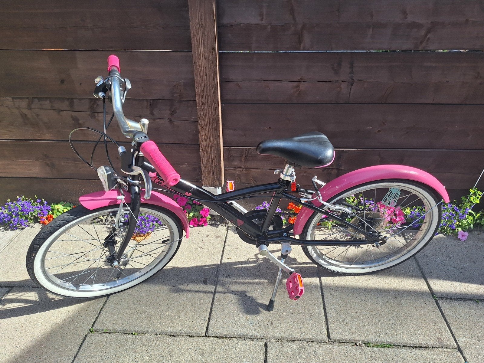 Stoere 20 inch meisjesfiets - B'Twin, Gebruikt, Velgrem, Versnellingen, Ophalen of Verzenden