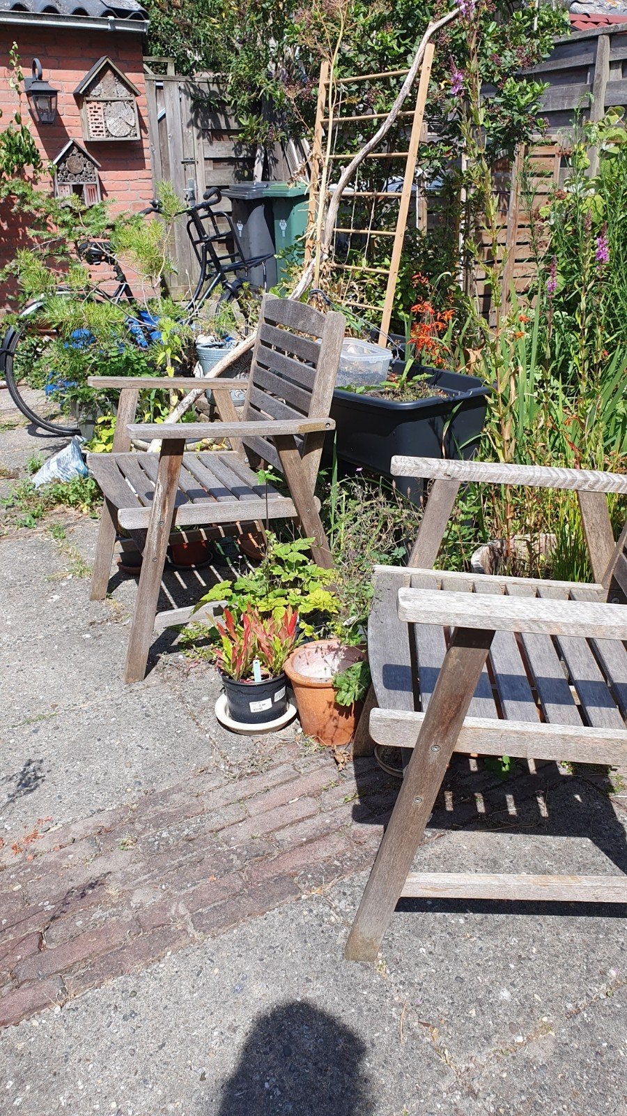 twee buitenstoelen eettafelstoelen hardhout, Ophalen, Hout