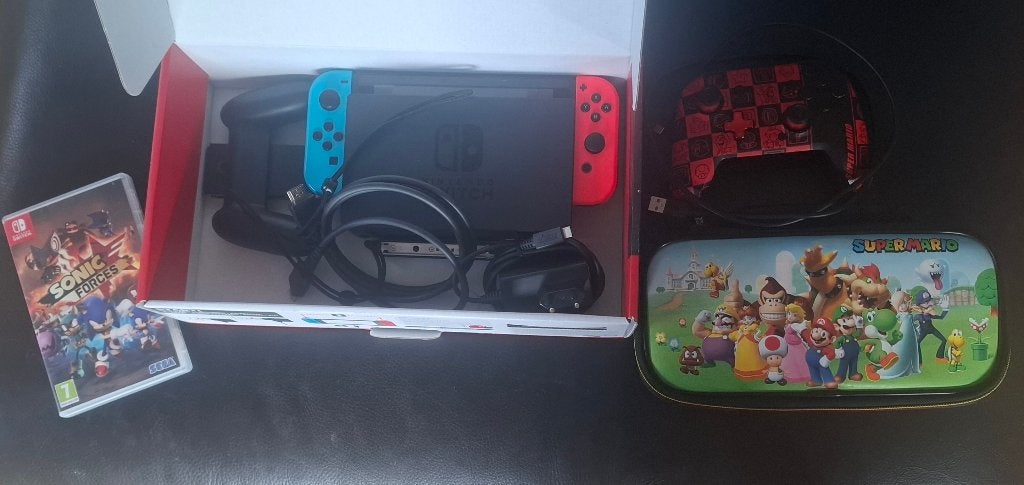 Nintendo Switch 1 + accessoires, Ophalen, Met 2 controllers, Switch Original, Gebruikt