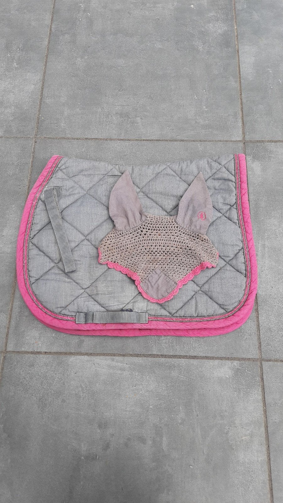Mooi grijs/roze dekje met bijpassend oornetje, BR, Cob (M), Ophalen of Verzenden, Zo goed als nieuw
