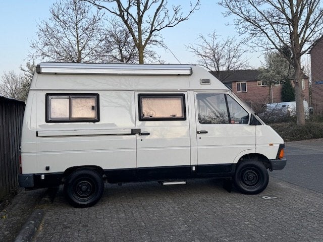 Renault Trafic V422 4 x 4 benzine buscamper uit 1988, Overige merken, Chemisch toilet, Buscamper of Camperbus, Luifel