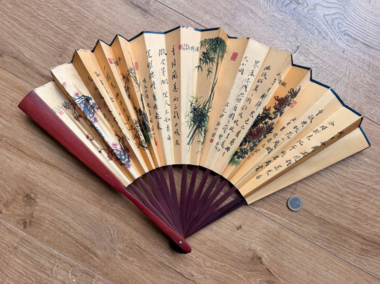 Grote vintage waaier met Chinese tekens en afbeeldingen, Ophalen of Verzenden