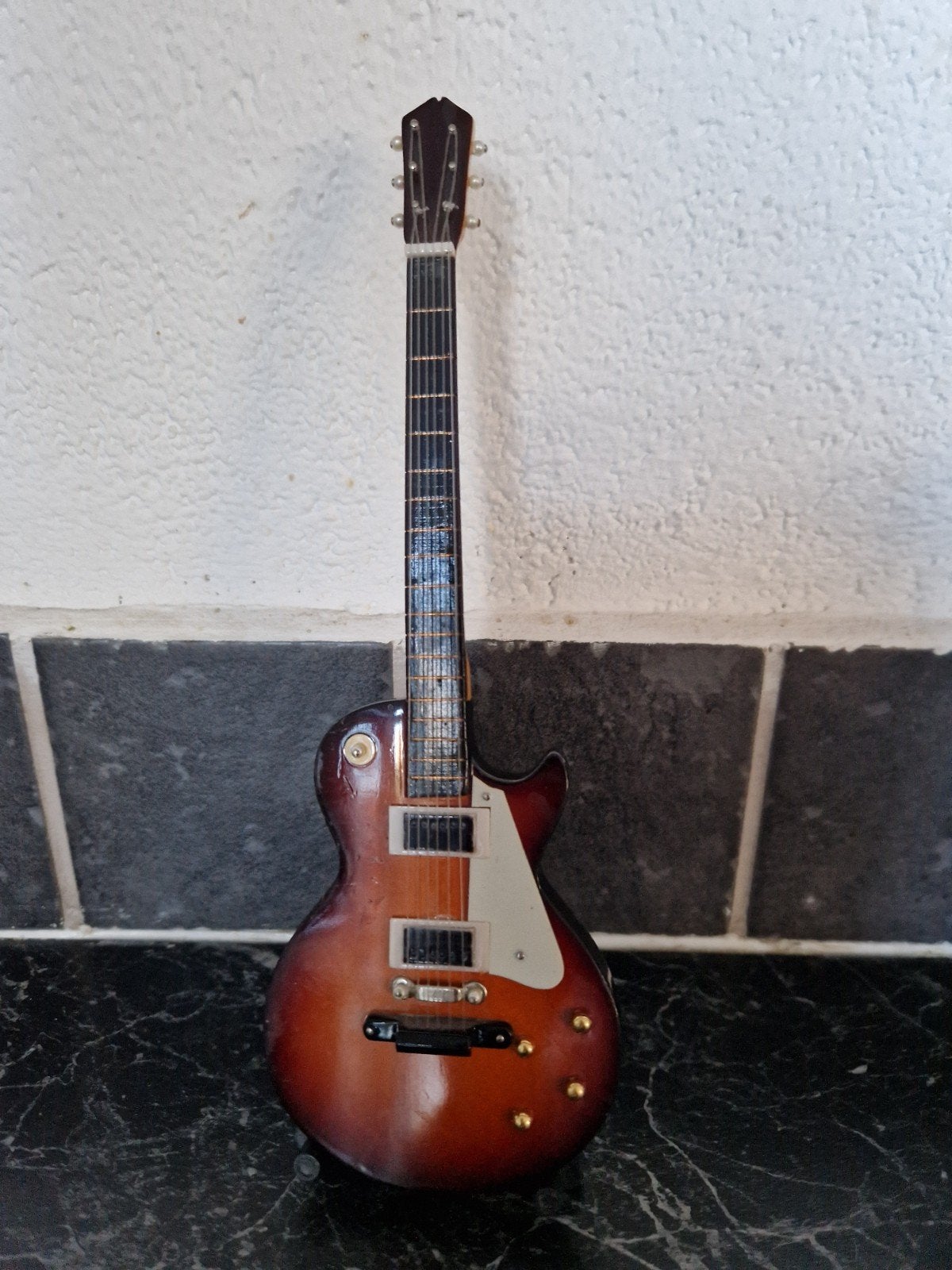 decoratieve mini gitaar, Ophalen of Verzenden