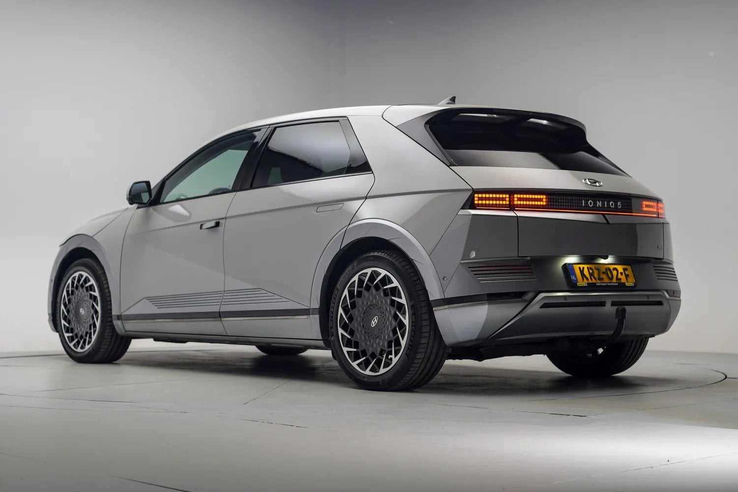 Hyundai IONIQ 5 Balance Vision 73 kWh AWD 3-fase [ Pano Trek, Automaat, Automatische klimaatregeling, 0 cilinders, Gebruikt