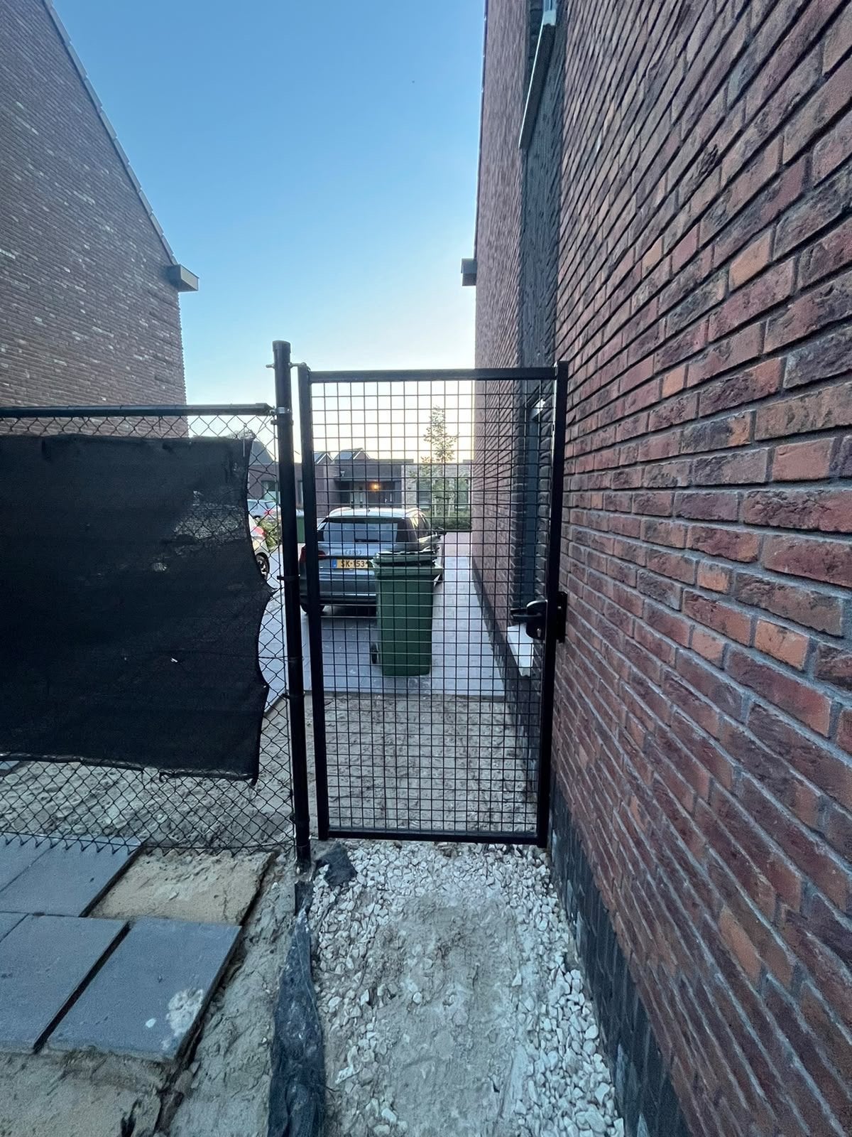 Zwarte poort - Zo goed als nieuw, Ophalen, Zo goed als nieuw, 150 tot 200 cm, IJzer