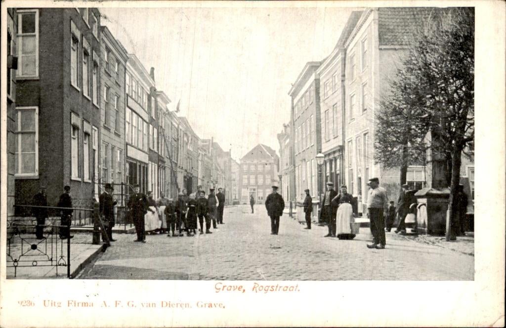 Grave - Rogstraat - Straatbeeld, Ophalen of Verzenden, Voor 1920, Gelopen, Noord-Brabant