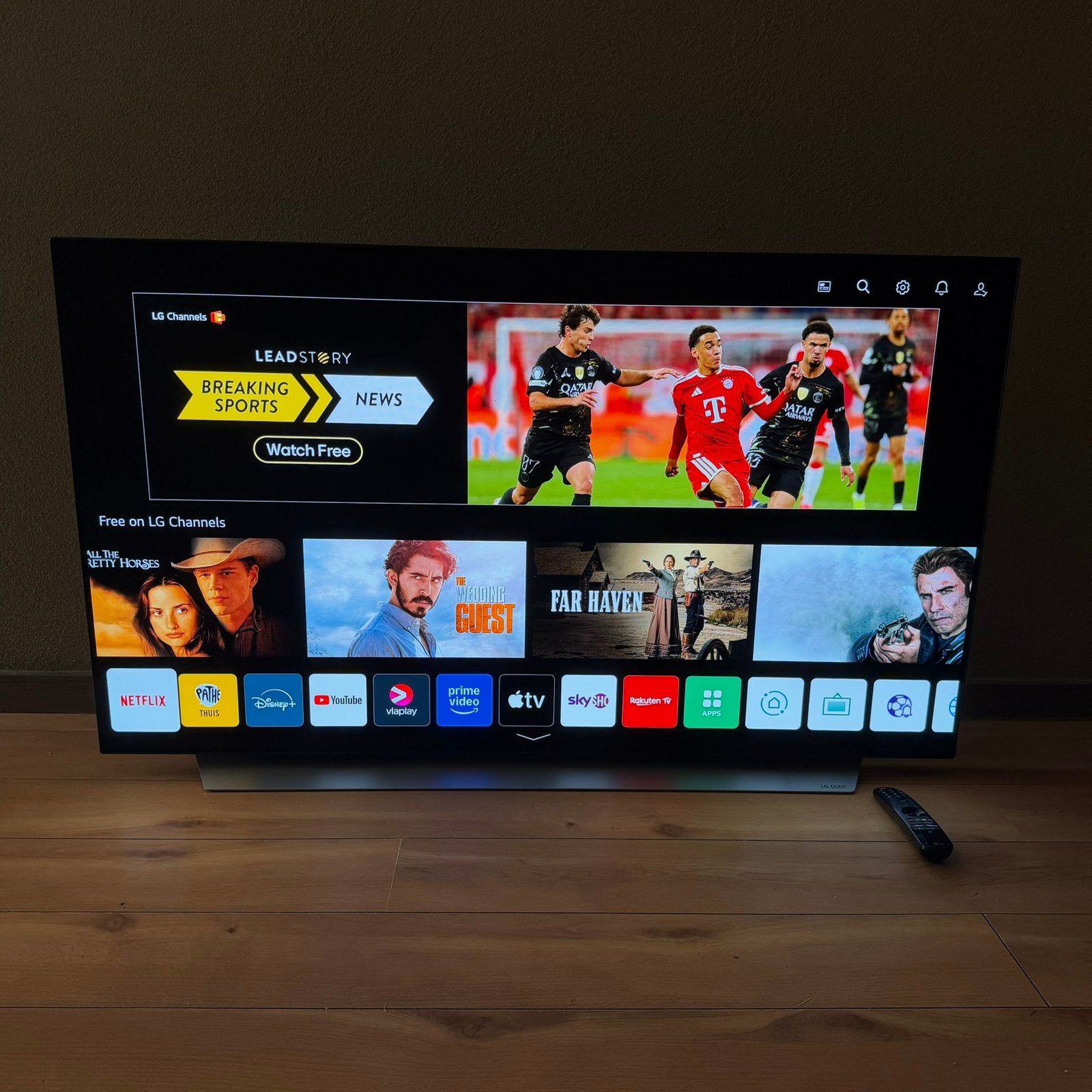55 inch LG Oled 4k Televisie 2021 model 55C1, Ophalen of Verzenden, Zo goed als nieuw, 100 cm of meer, OLED