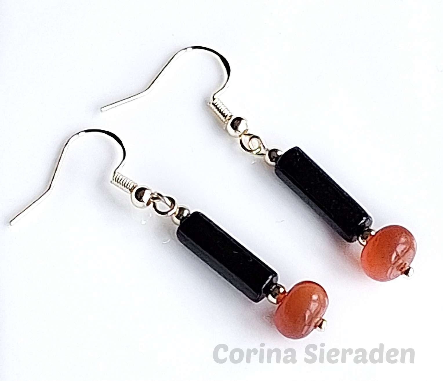 Vergulde oorhangers met jade en obsidiaan, Ophalen of Verzenden, Nieuw