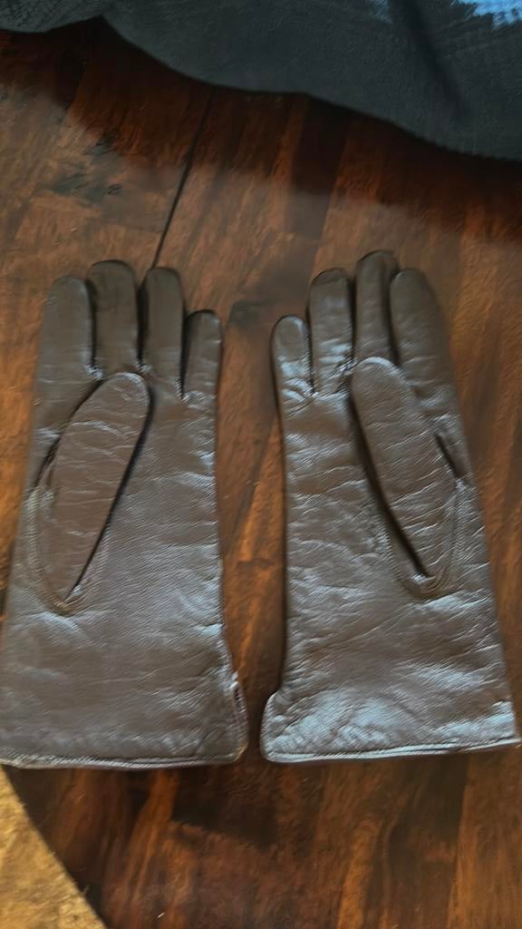 1 paar lederen handschoenen, maat 8 NIEUW, Ophalen of Verzenden, Zo goed als nieuw, Handschoenen