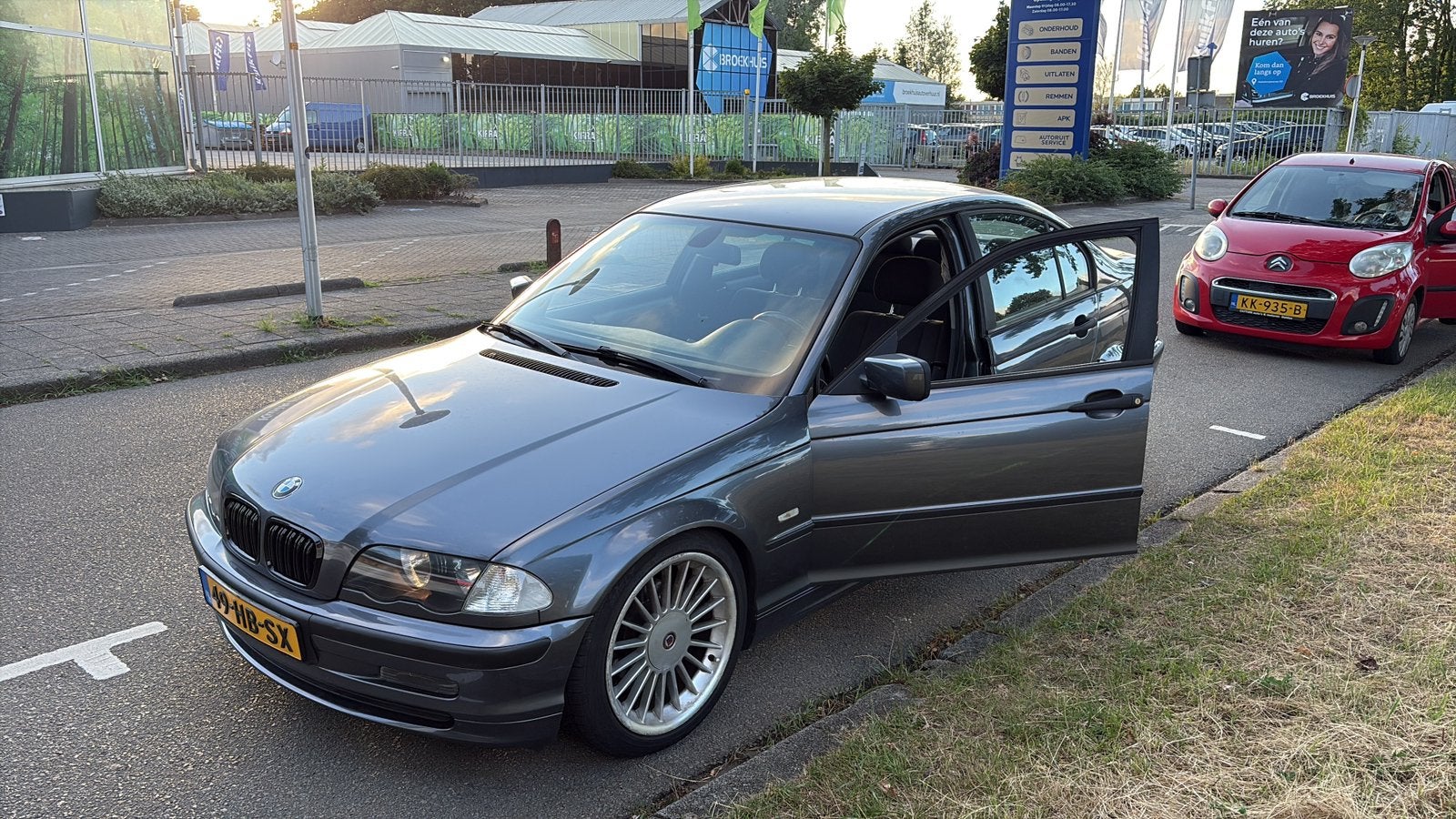 BMW 3-Serie 1.9 I 318 2001 Grijs, 13 km/l, 4 cilinders, Origineel Nederlands, 75 €/maand