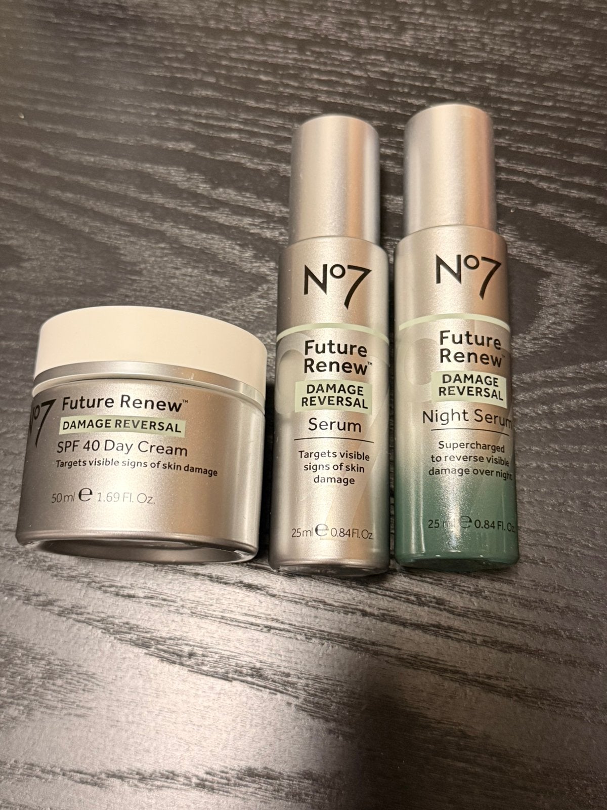 NIEUW! No7 Future Renew skincare, Ophalen of Verzenden, Nieuw, Gehele gezicht, Verzorging