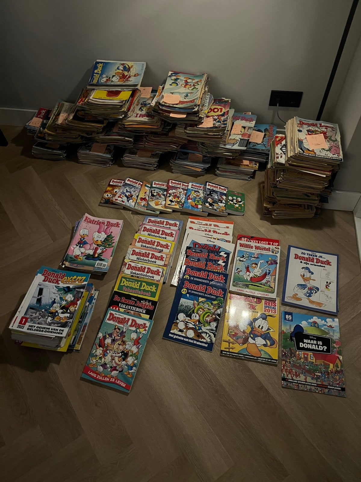 1400+ Donald Ducks, pockets, stripvehalem en valantieboeken, Meerdere stripboeken, Ophalen, Gelezen