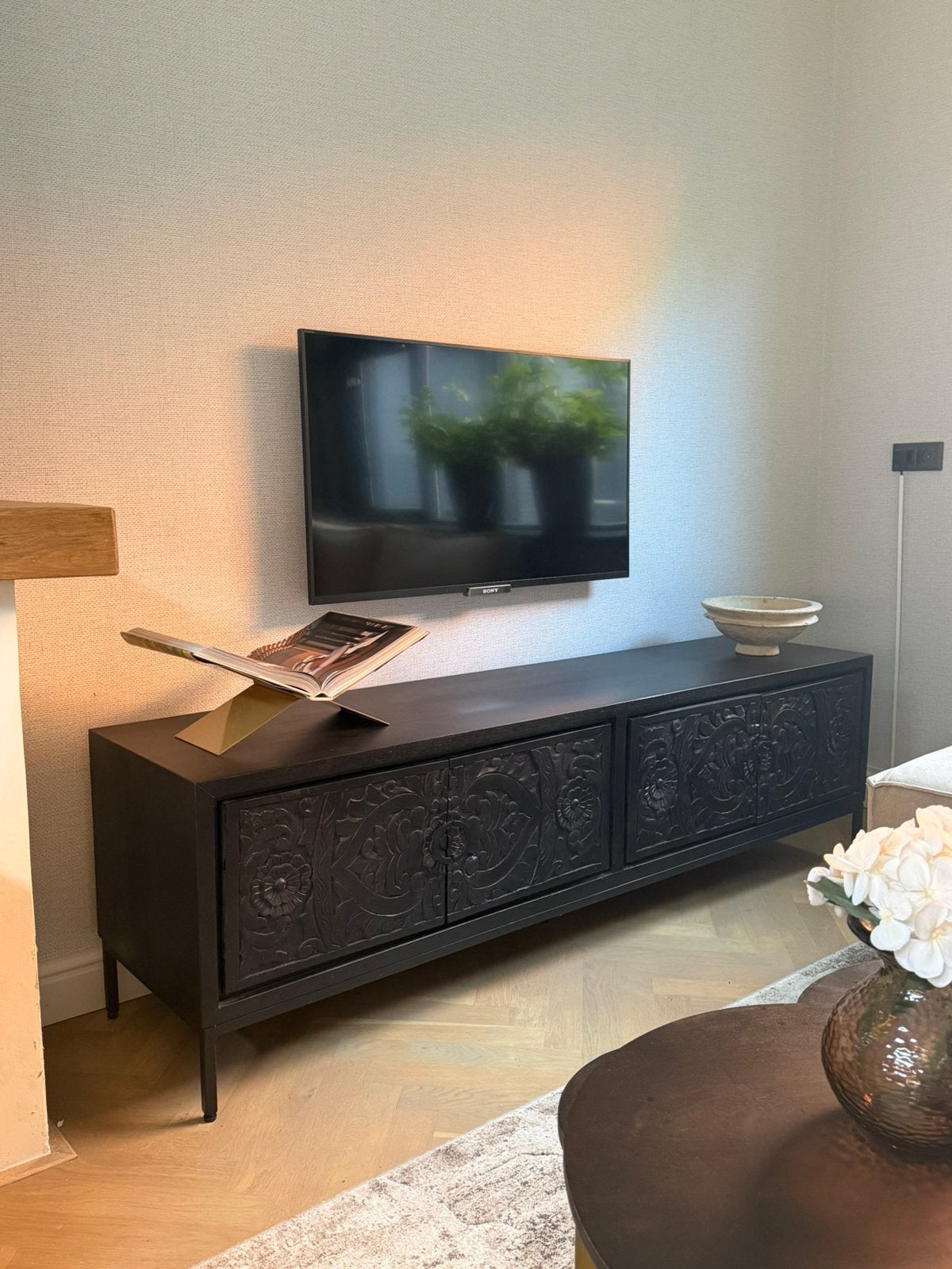 Tv meubel zwart - serie Belleville Bommel, Ophalen, 150 tot 200 cm, Zo goed als nieuw, Minder dan 100 cm