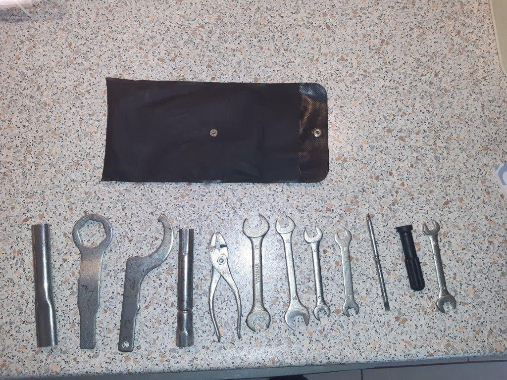 Yamaha R1 boordgereedschap, Ophalen, Gebruikt