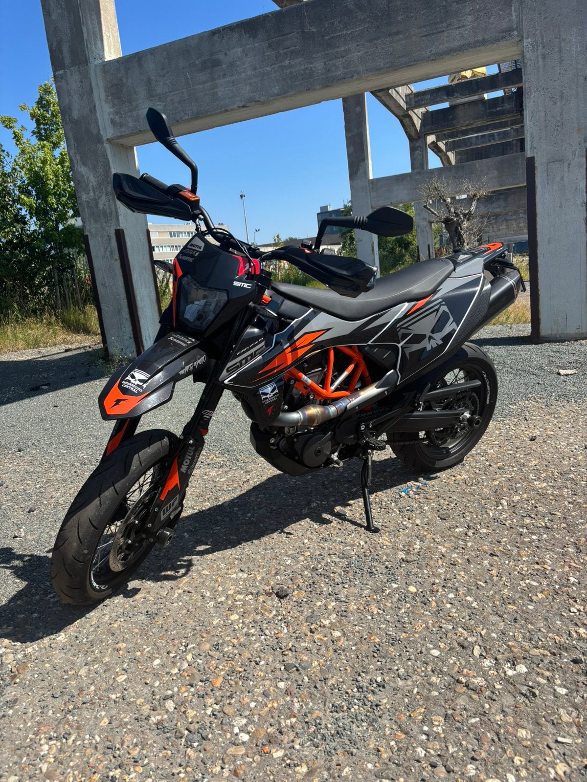 Ktm 690 smc-r a2 2020, Motoren, Motoren | KTM, Gebruikt, Particulier, Minimaal motorrijbewijs A2, Handgeschakeld