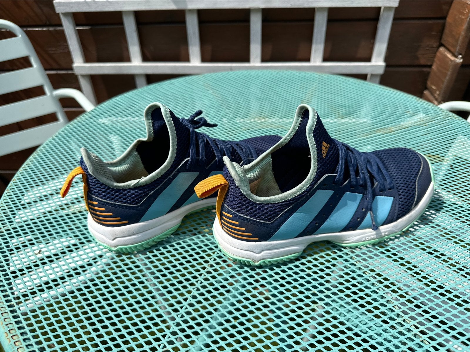 Zo goed als nieuwe Adidas sportschoenen - maat 36 - Adiprene, Sport en Fitness, Loopsport en Atletiek, Zo goed als nieuw, Hardloopschoenen