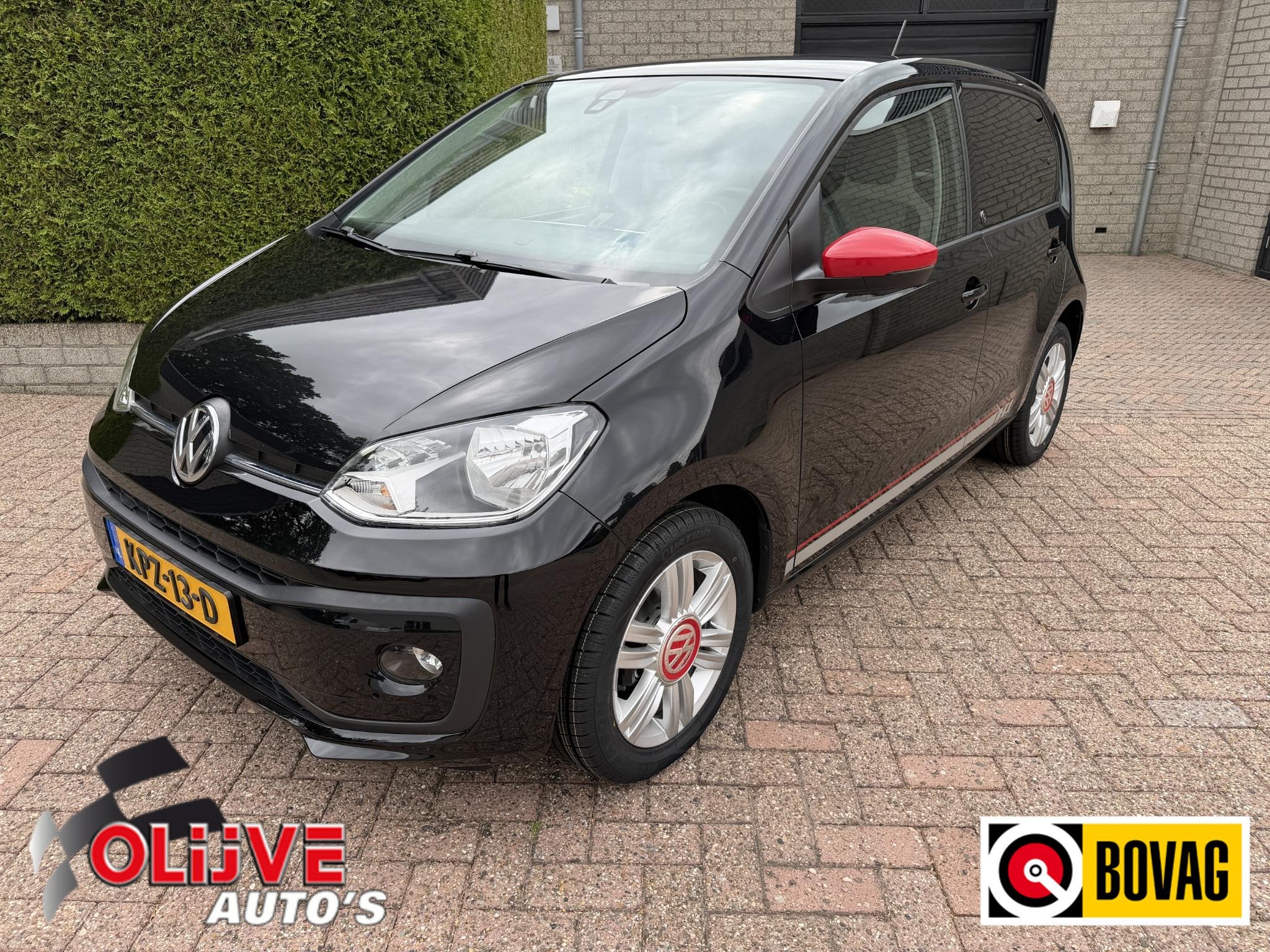 Volkswagen Up! 1.0 BMT Up! Beats 75pk, 12 maanden, Stof, 4 stoelen, Zwart