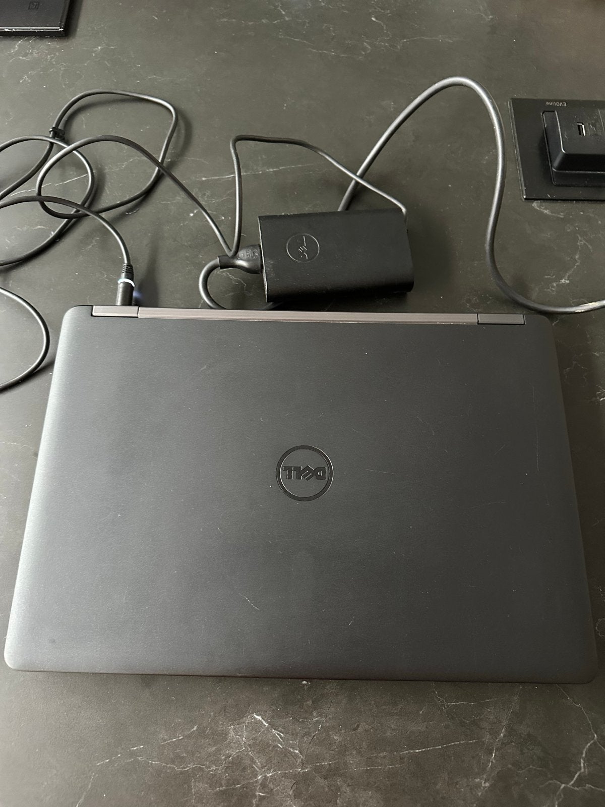 Dell Latitude E5450 i5 8GB 256GB SSD Zorin OS 18 Core
