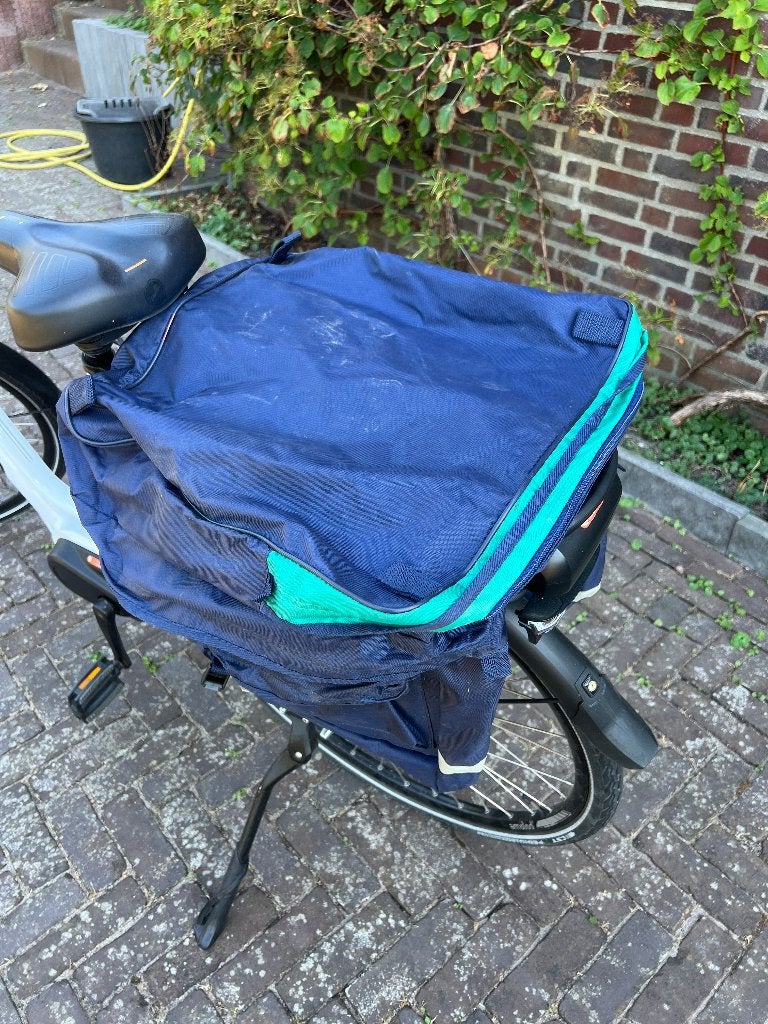 Dubbele fietstas, Ophalen, Zo goed als nieuw, AGU FIETSTAS