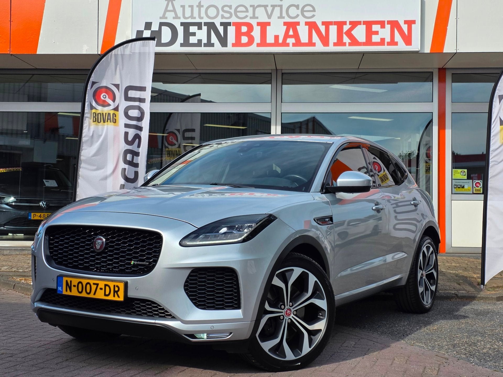 Jaguar E-PACE 2.0 P250 AWD R-Dynamic S Automaat BJ.2018 / Na, Auto's, Dealer onderhouden, 249 pk, 4 cilinders, Leder