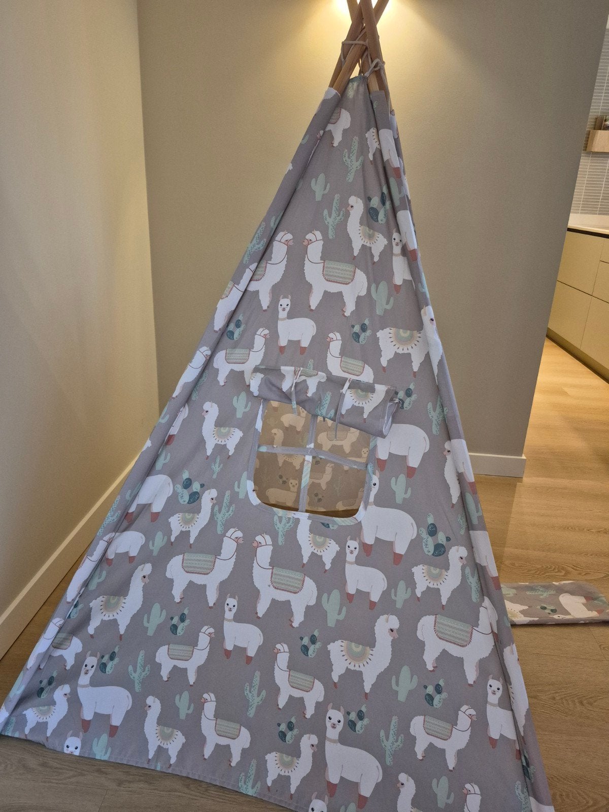 Tipi tent met lama print en kussens, Ophalen, Gebruikt, Overige materialen