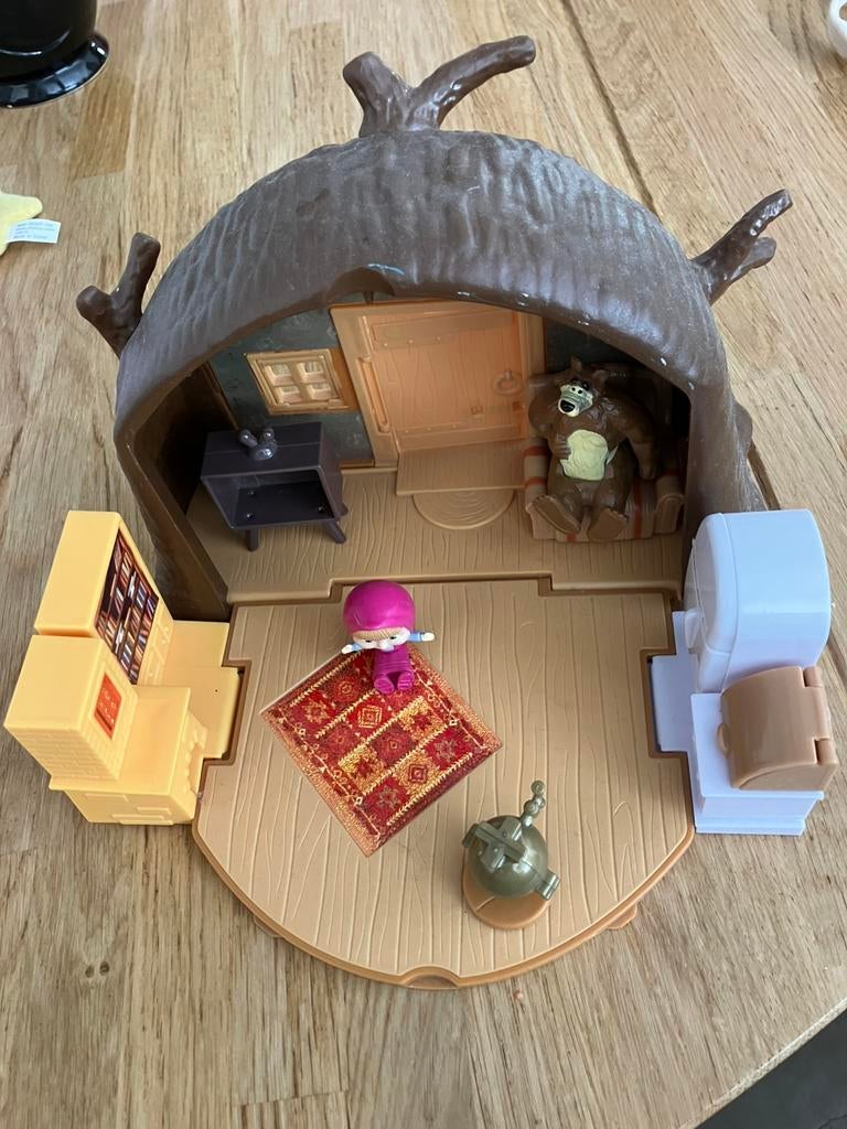 Masha en de beer huis, Kinderen en Baby's, Speelgoed | Poppenhuizen, Ophalen, Zo goed als nieuw, Poppenhuispop