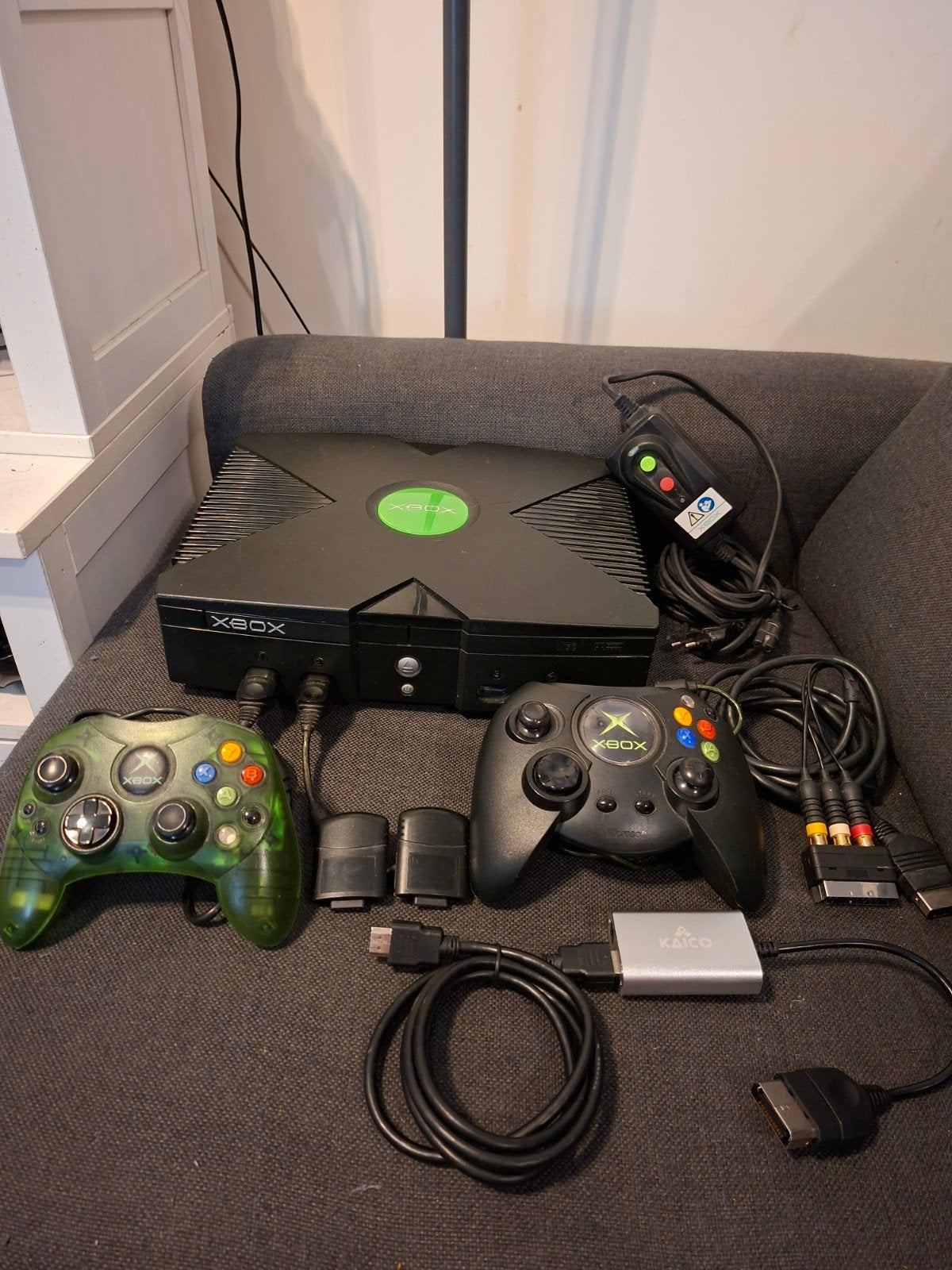 Originele Xbox Console met 2 Controllers en HDMI-adapter, Spelcomputers en Games, Spelcomputers | Xbox Original, Ophalen, Gebruikt