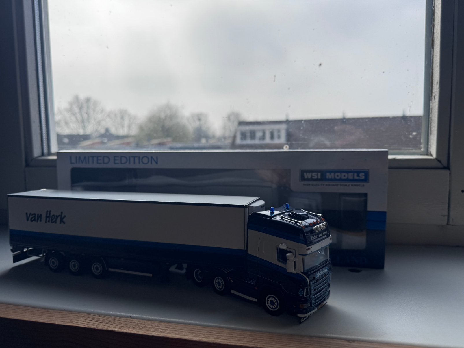 Van herk wsi, Hobby en Vrije tijd, Modelauto's | 1:50, Ophalen of Verzenden, Zo goed als nieuw, Bus of Vrachtwagen, Wsi