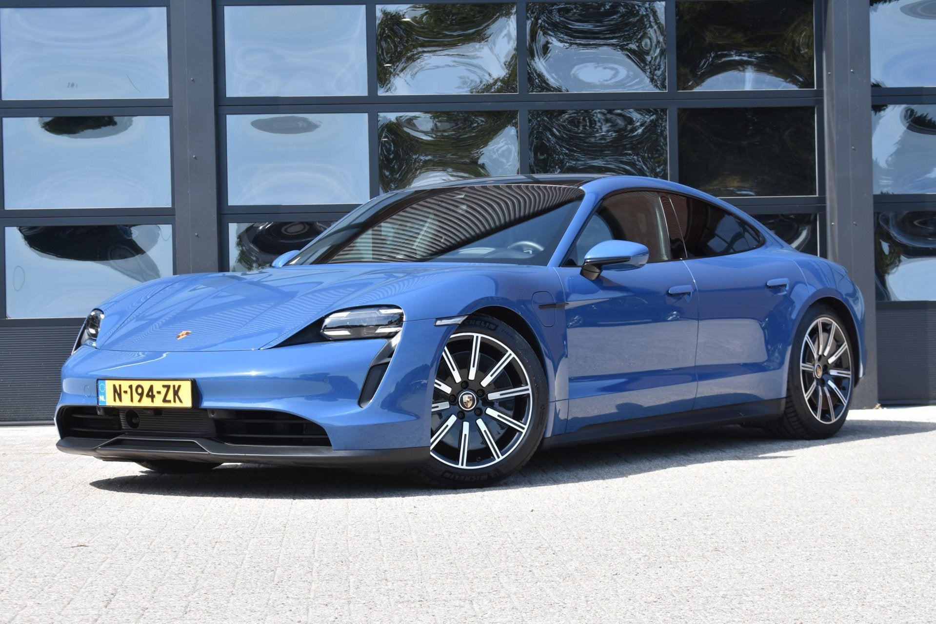 Porsche Taycan Performance 84 kWh '22 SOH 93,0% Pano Leder L, Auto's, Porsche, Achterwielaandrijving, Gebruikt, Zwart, 193 min