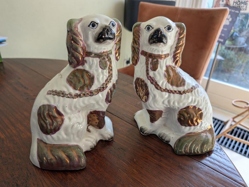 Staffordshire Spaniel Beelden - 24 cm hoog, Verzamelen, Beelden en Beeldjes, Ophalen of Verzenden, Gebruikt, Dier