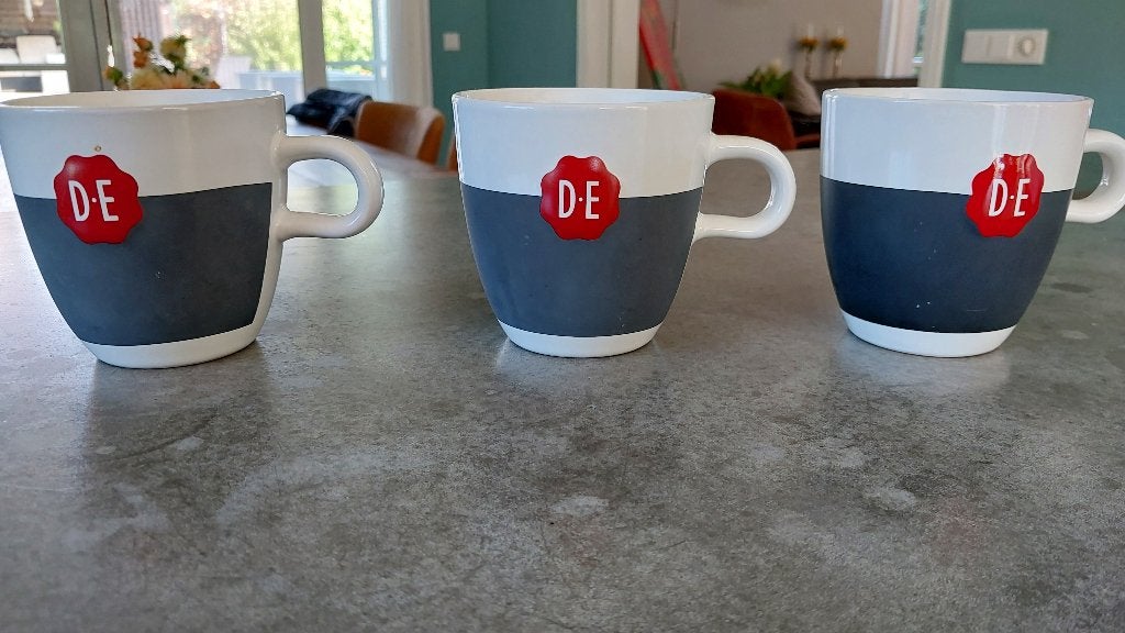 3x DE mokken, Gebruikt, Ophalen of Verzenden, Overige stijlen, Kop(pen) en/of Schotel(s)