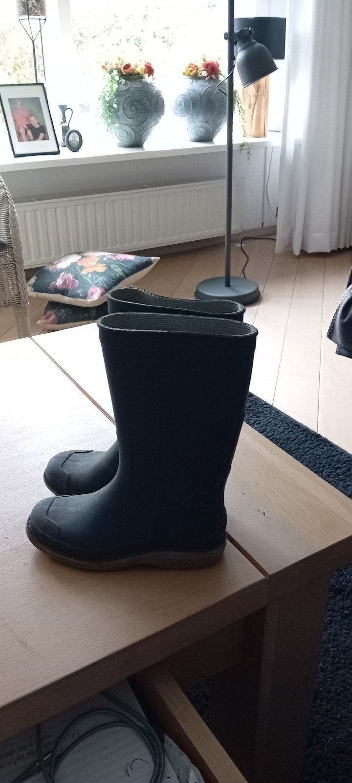Kinder regenlaarzen en warme pantoffels - weinig gebruikt, Ophalen, Gebruikt, Diverse, Jongen of Meisje