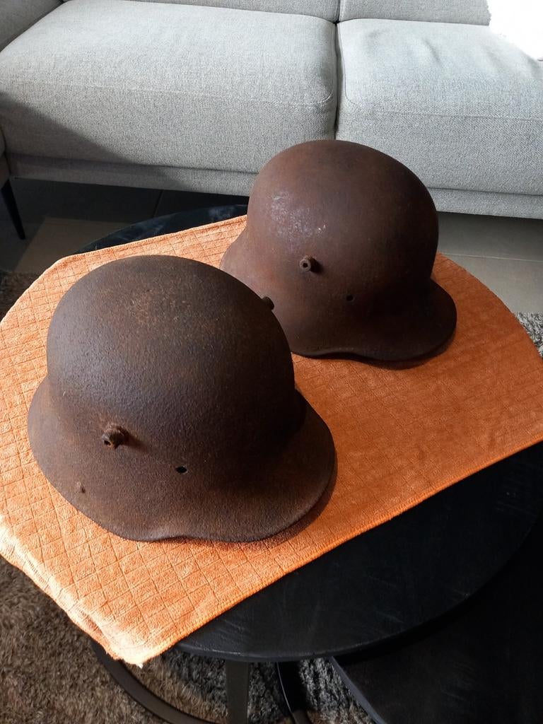 2 Duitse Helmen WO1, origineel, Verzamelen, Ophalen of Verzenden, Landmacht, Duitsland, Helm of Baret