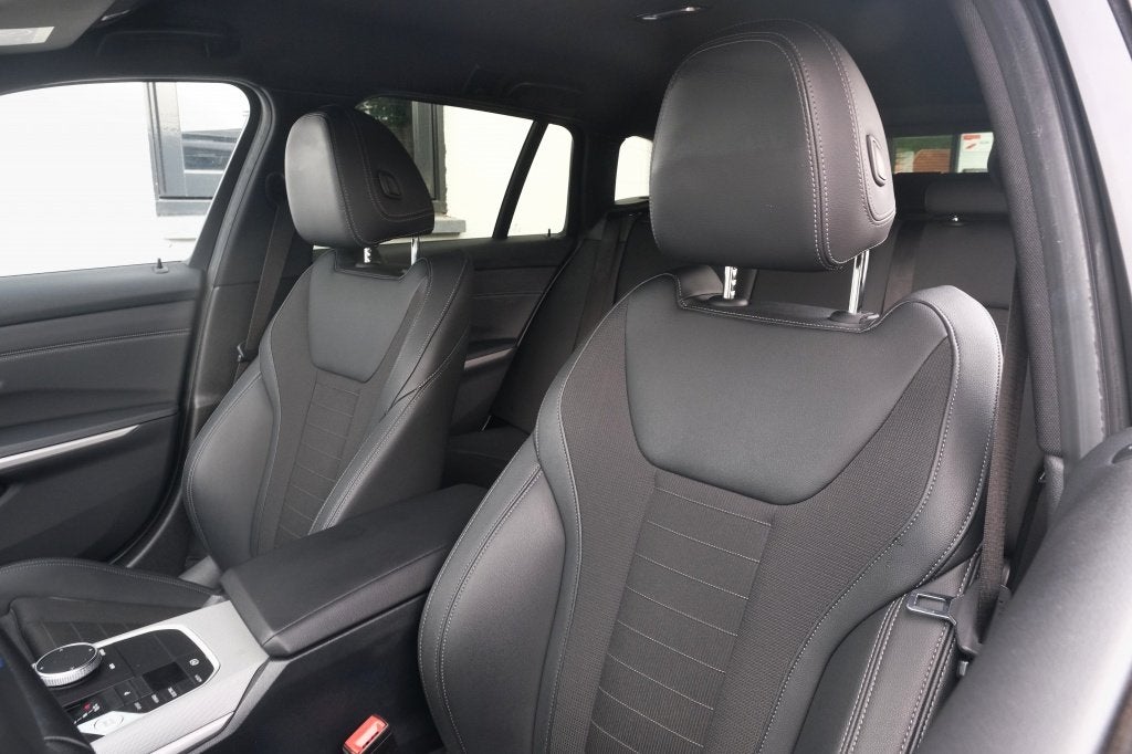 BMW 3 Serie Touring 320e Facelift Incl. BTW (bj 2022), Auto's, BMW, 1998 cc, Gebruikt, 4 cilinders, Leder en Stof