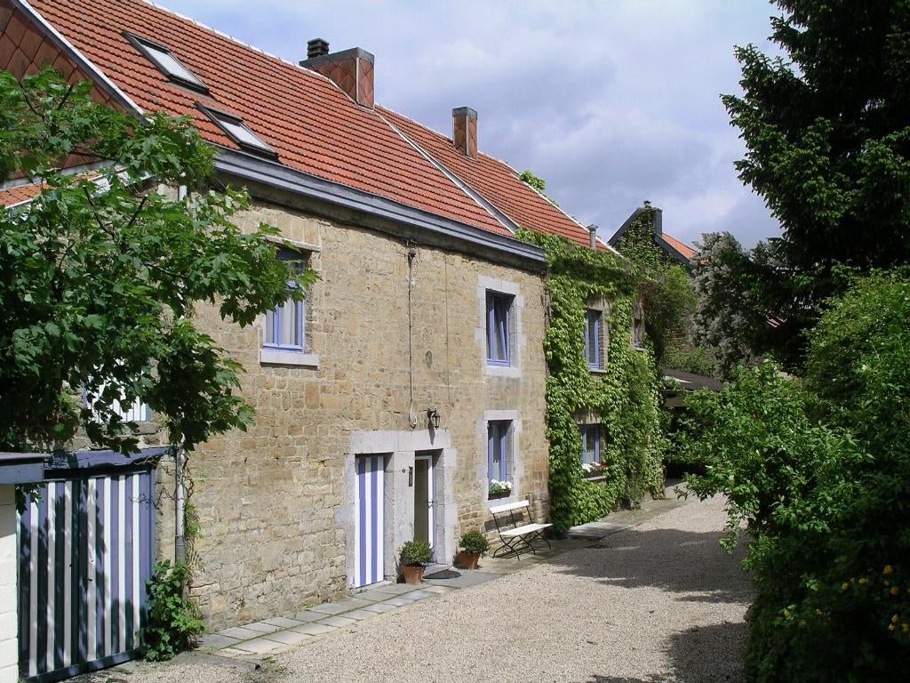 Vakantiehuis Ardennen met grote zonnige tuin voor 2 tot 4 P, Dorp, 2 slaapkamers, Open haard, In bergen of heuvels