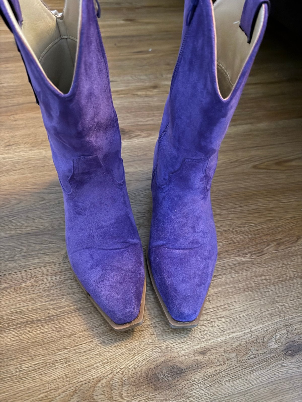 Paarse suède cowboylaarzen - Maat 39, Kleding | Dames, Schoenen, Ophalen of Verzenden, Zo goed als nieuw, Overige kleuren, Lage of Enkellaarzen