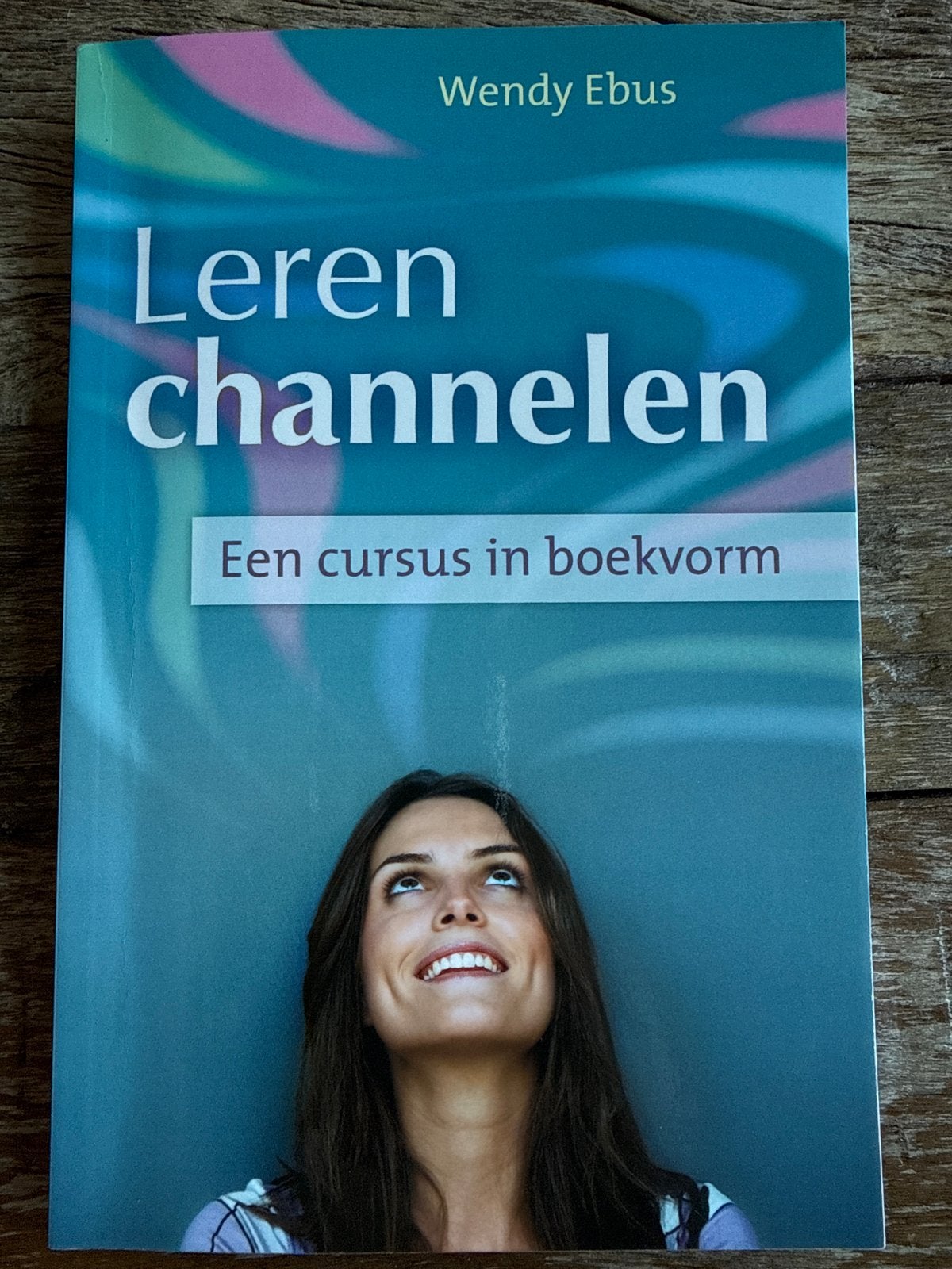 Leren channelen - Een cursus in boekvorm, Ophalen of Verzenden, Zo goed als nieuw, Spiritualiteit algemeen, Instructieboek