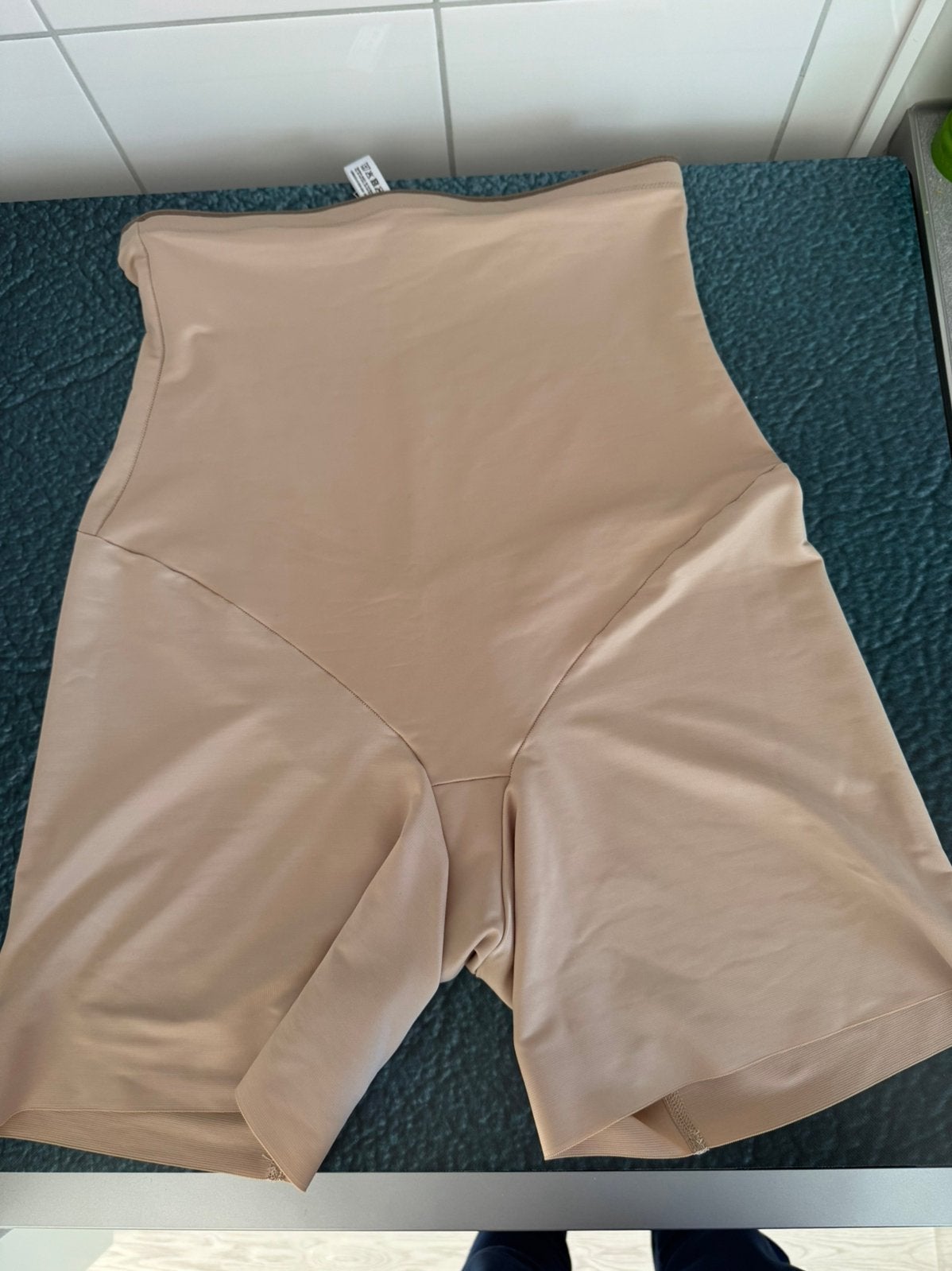 corrigerend broekje maat 40 Conturelle in nieuwstaat, Ophalen of Verzenden, Beige, Broekje of Short