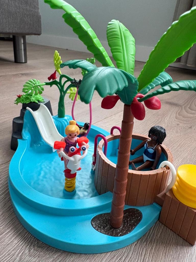 Playmobil Family Fun Zwembad met glijbaan en bubbelbad, Ophalen of Verzenden, Zo goed als nieuw, Complete set