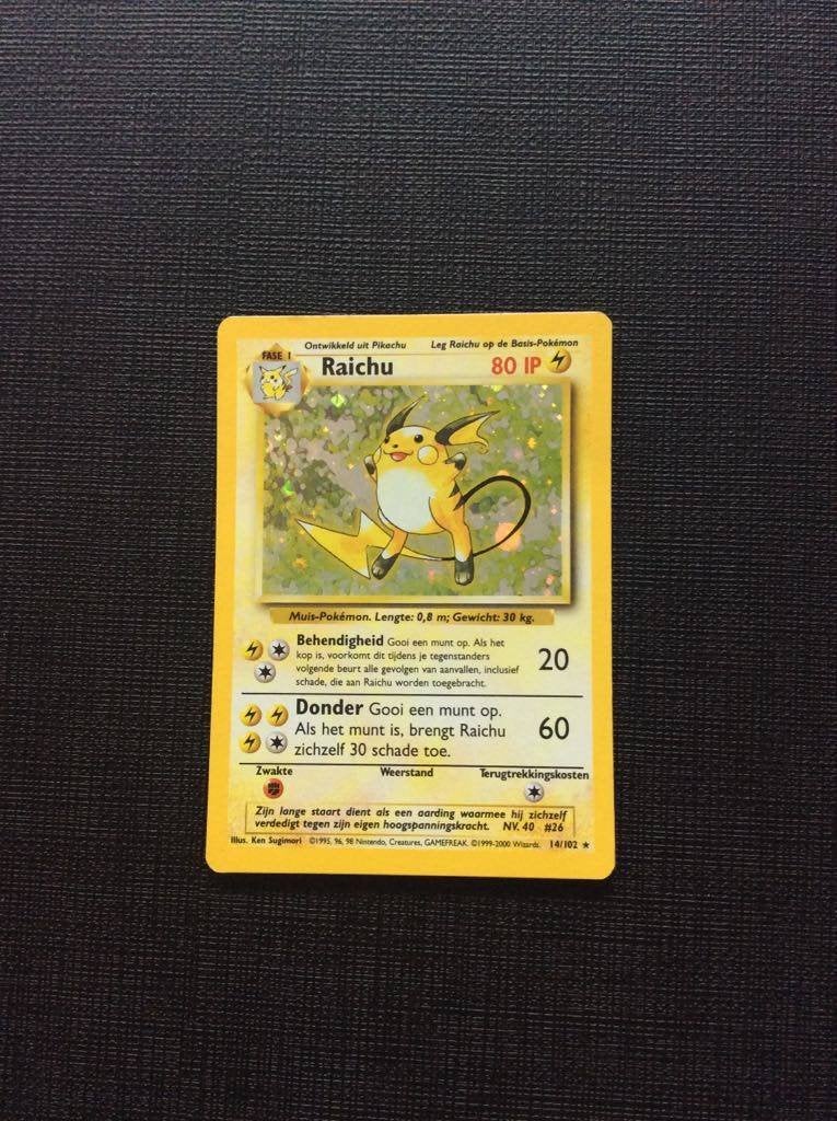 Raichu - Base set 1 - Pokémonkaart, Ophalen of Verzenden, Zo goed als nieuw, Losse kaart, Foil