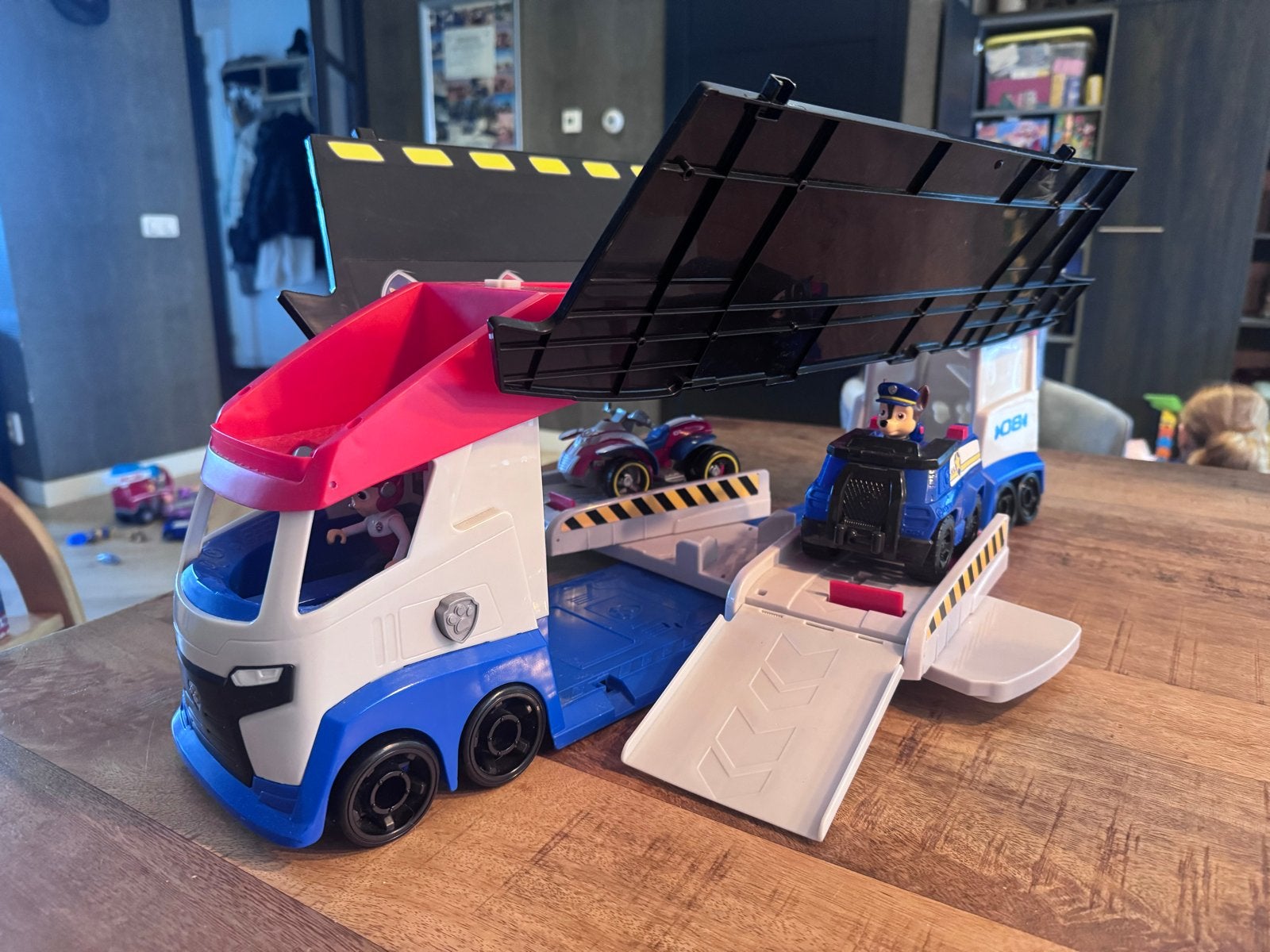 Paw Patrol Patroller met voertuigen en figuren, Ophalen, Zo goed als nieuw