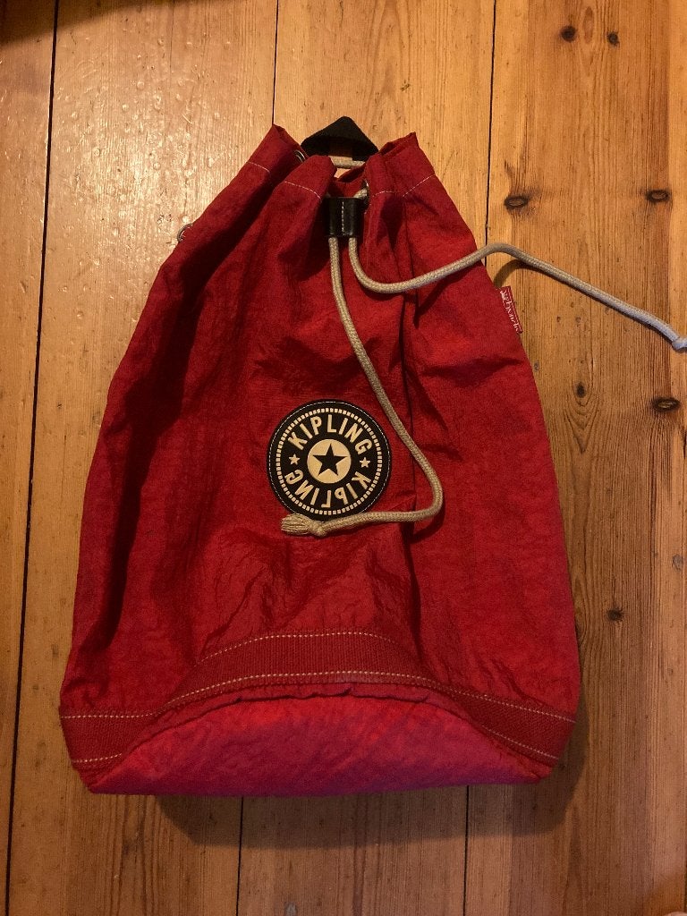 Mooie rode rugtas van Kipling, Overige merken, Verzenden, 25 tot 40 cm, Zo goed als nieuw