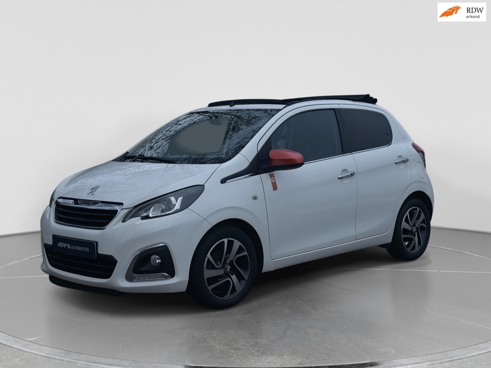 Peugeot 108 1.2 Puretech Roland Garros, Voorwielaandrijving, Stof, Gebruikt, Euro 6