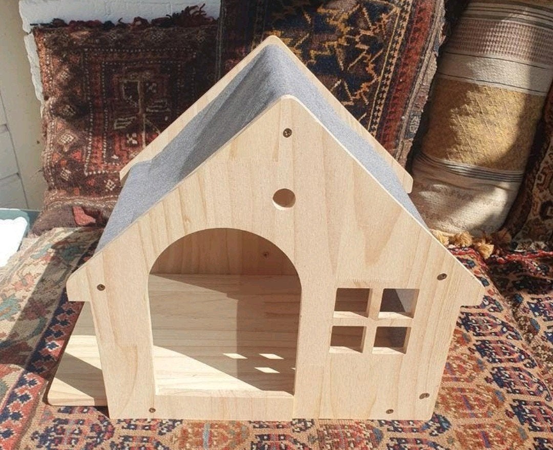 wooden pet house and hideout, Dieren en Toebehoren, Ophalen of Verzenden