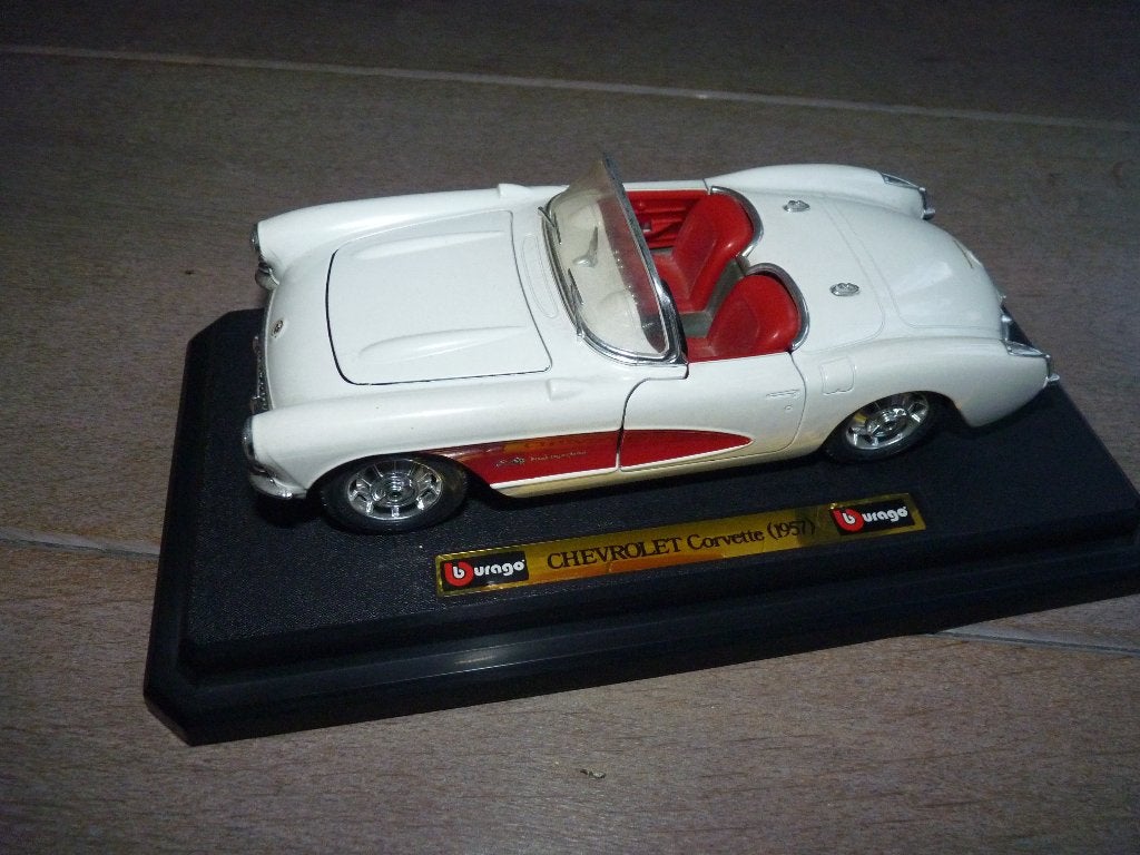 Chevrolet Corvette 1957 1:24, Ophalen of Verzenden, Gebruikt, Bburago
